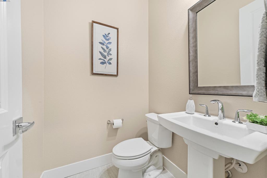 NEWARK - Residential