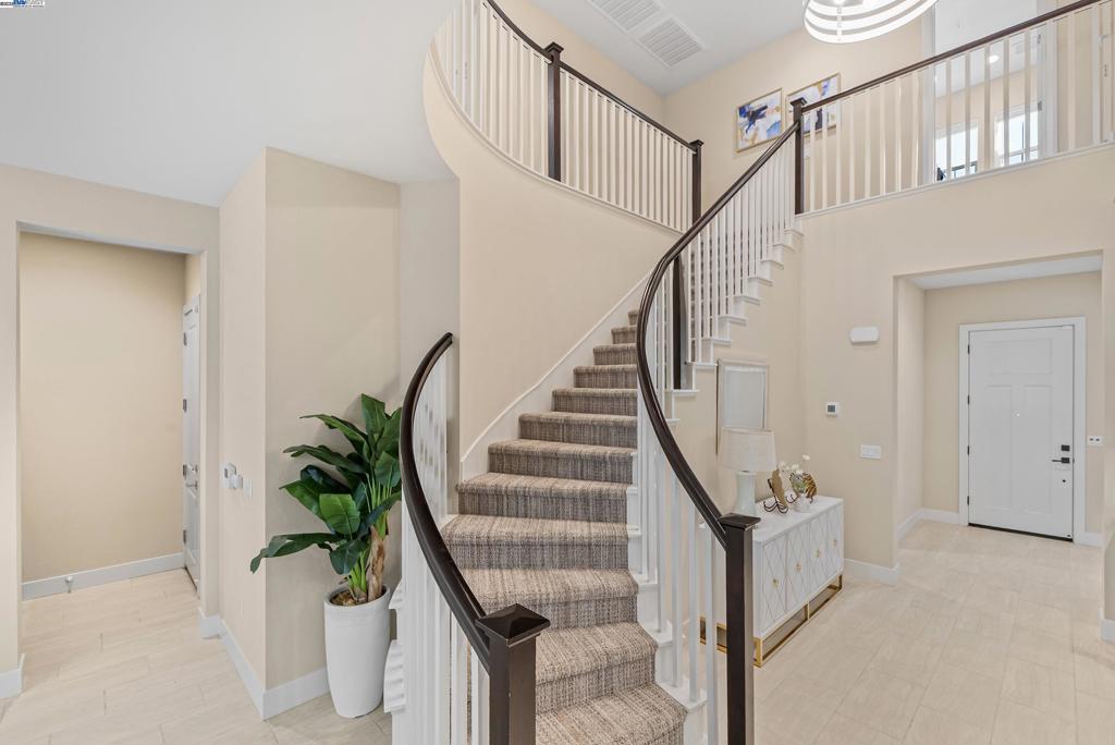 NEWARK - Residential