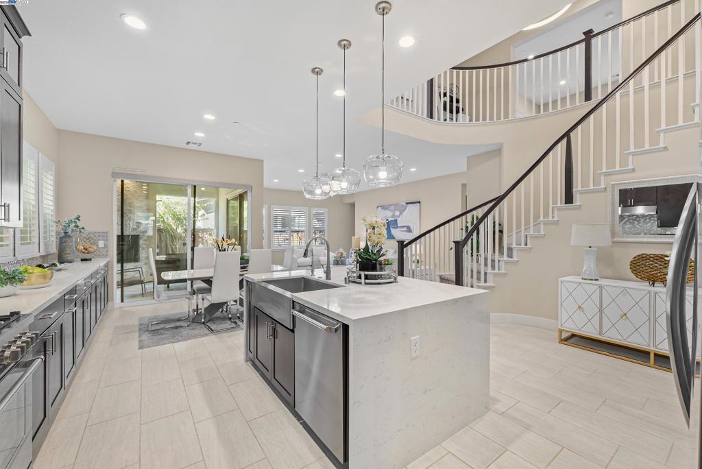 NEWARK - Residential