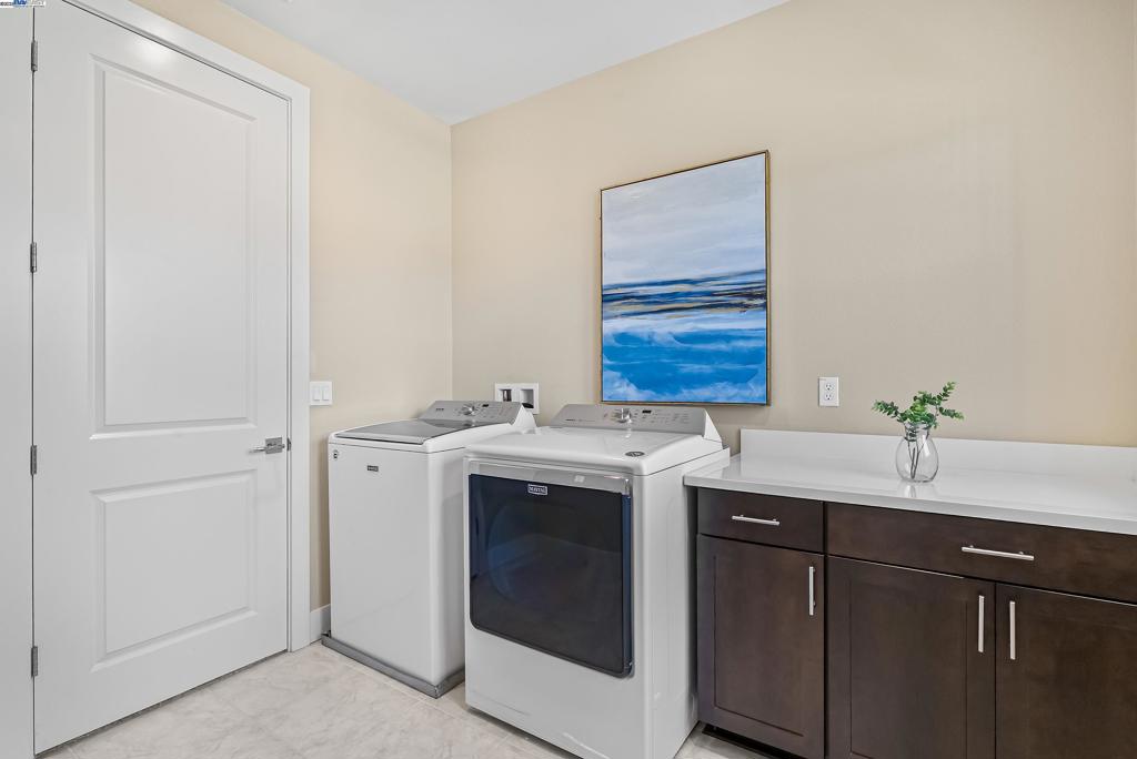 NEWARK - Residential