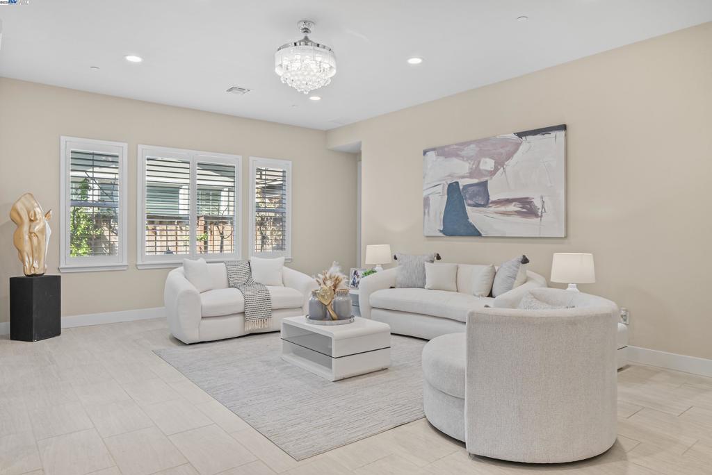 NEWARK - Residential