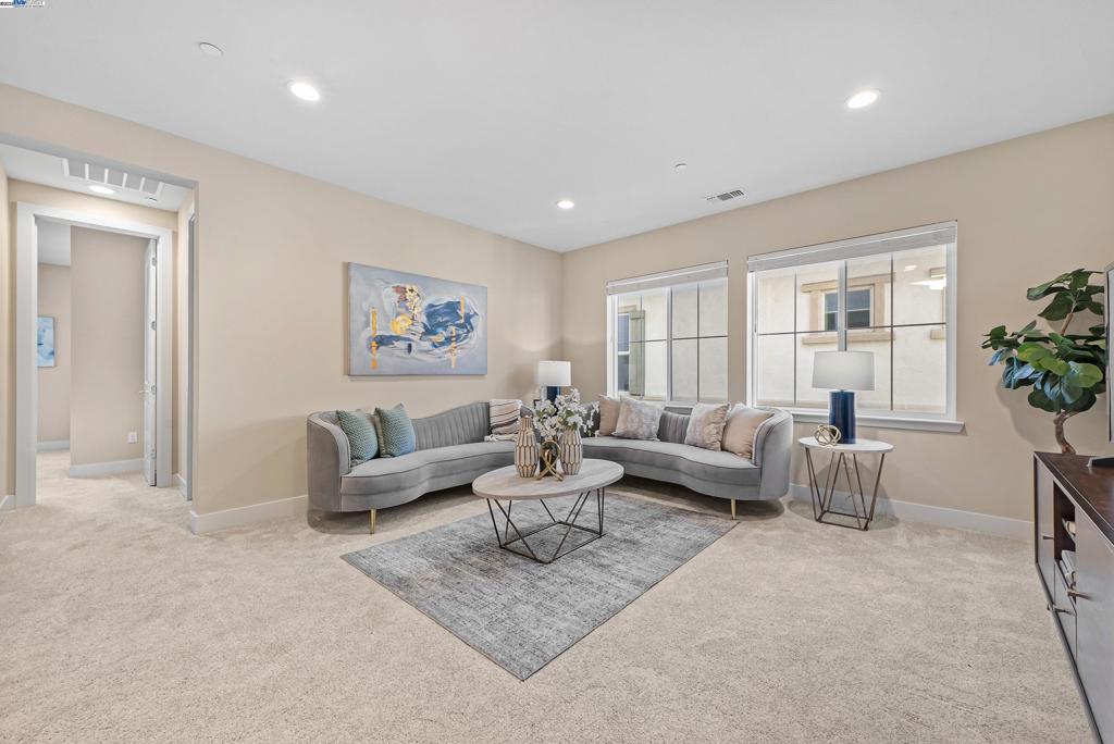 NEWARK - Residential