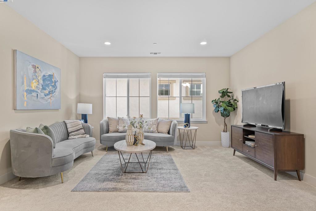 NEWARK - Residential