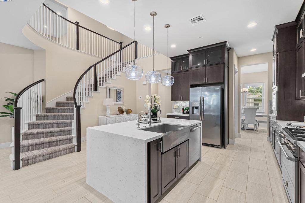 NEWARK - Residential