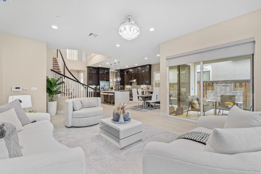 NEWARK - Residential