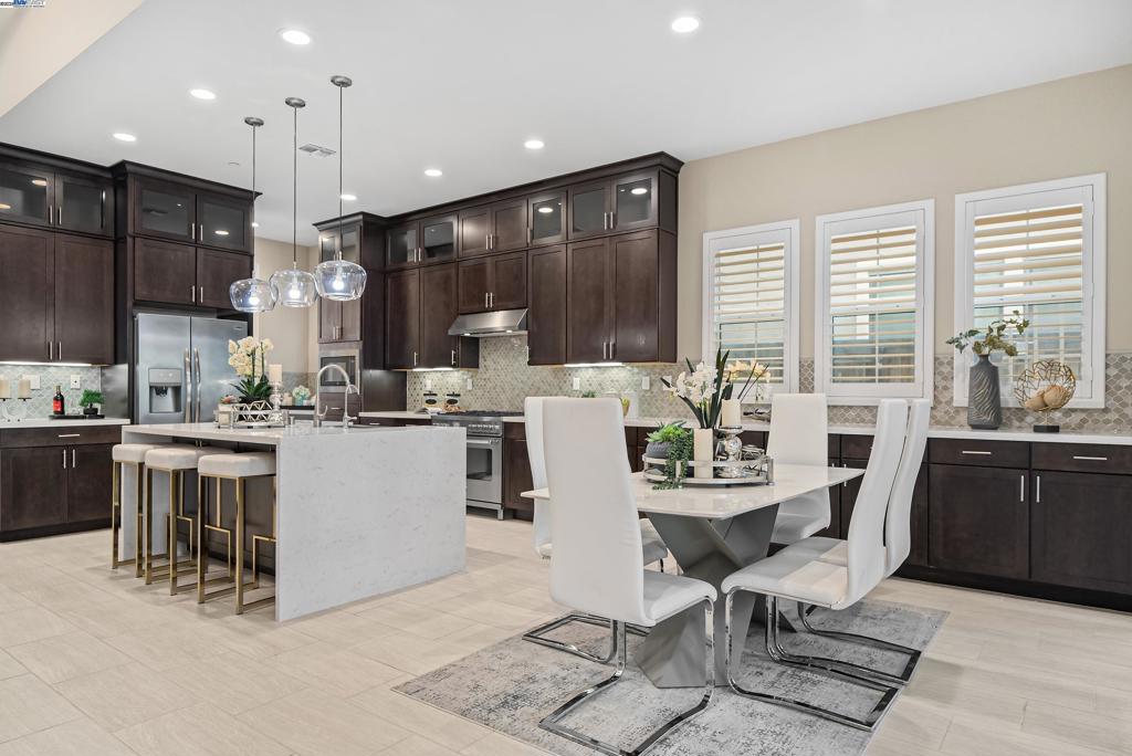 NEWARK - Residential
