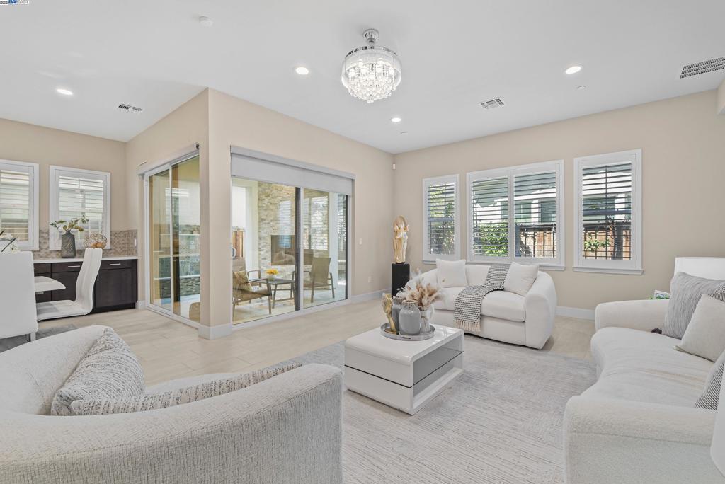 NEWARK - Residential