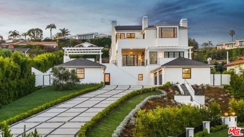 15975 Alcima Avenue Pacific Palisades CA 90272