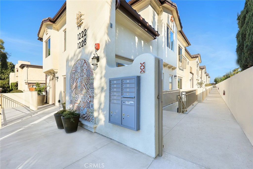 1228 Temple City Blvd