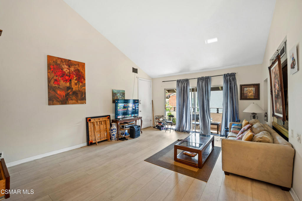 31552 Agoura Road 4