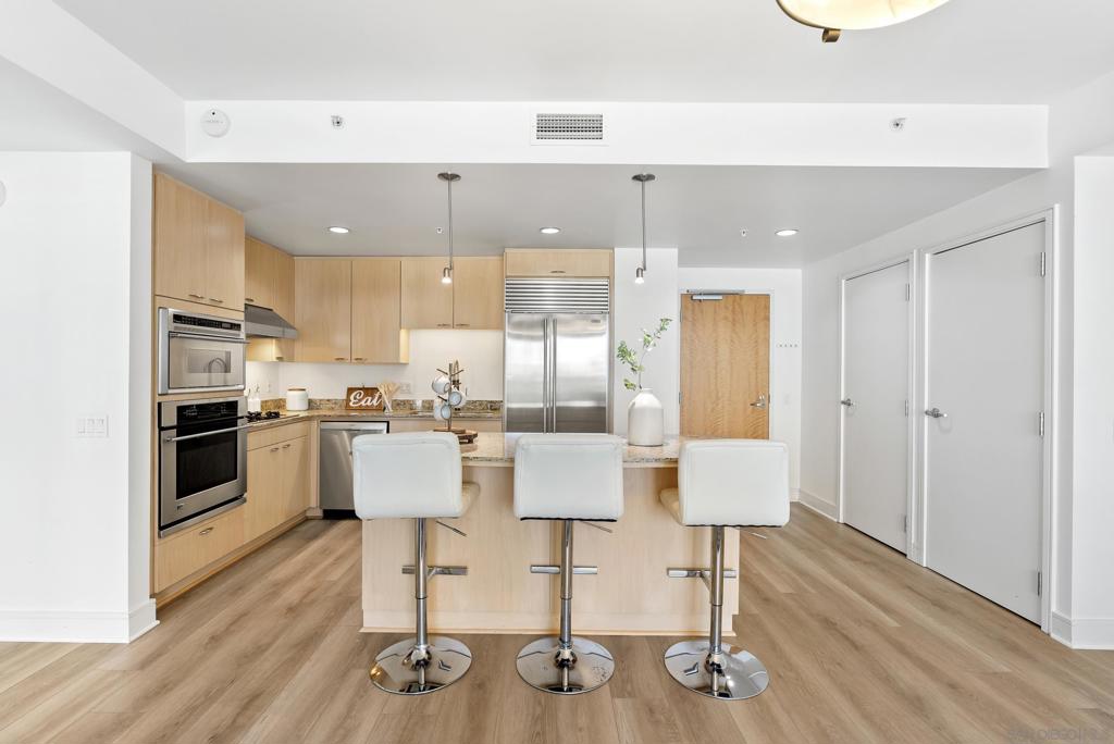 645 Front St 710