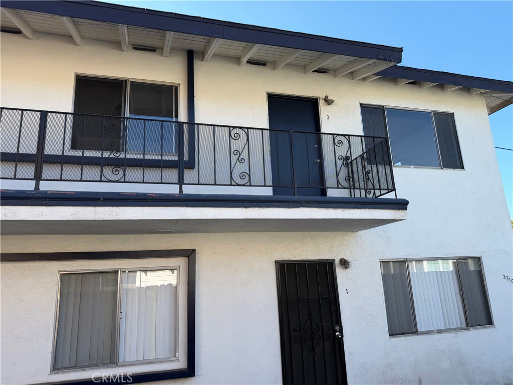 Circle (CA) - Residential Lease