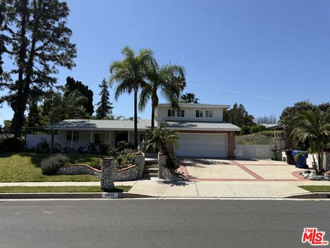 Photo of 12623 Jolette Avenue, Granada Hills, CA 91344 (MLS # 26674365)