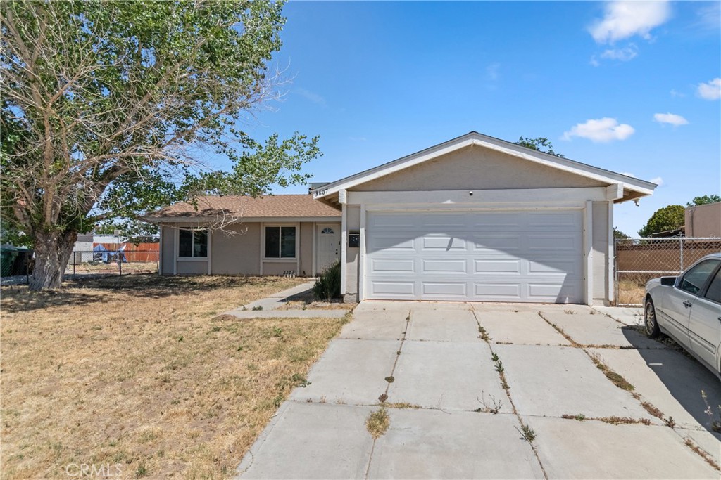 3607 W Avenue K11