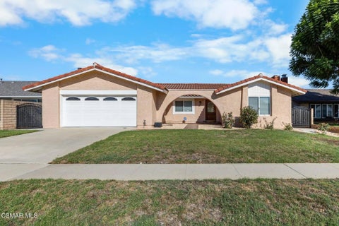 Photo of 2162 Yosemite Avenue, Simi Valley, CA 93063 (MLS # 226004412)