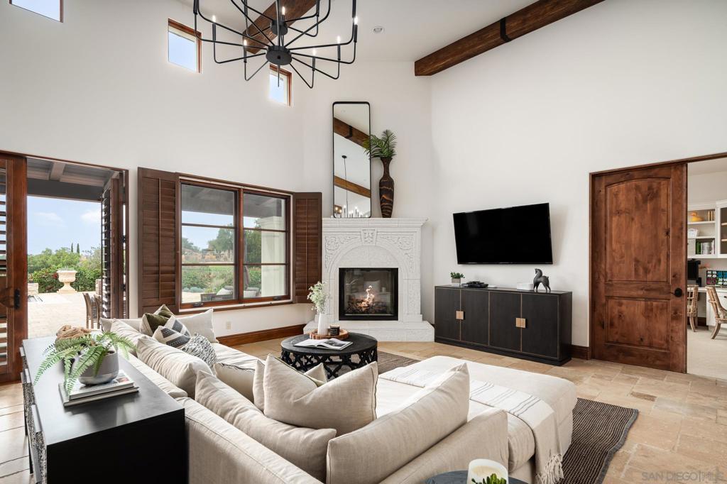 7576 Northern Lights