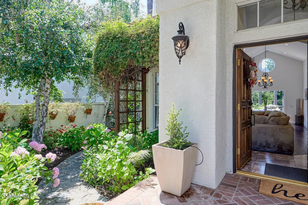 2554 Kirsten Lee Drive