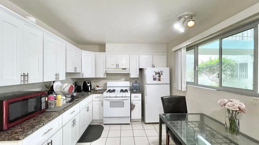 - Location! Location! Location! TRASH AND WATER INCLUDED.  - Close to UCSD, and Public Transportation - 2 bedroom 1.5 bathroom Ground floor unit. - Laminate/tile flooring. Granite counter top. - Walking distance to bus stop, shopping mail, very convenience location in Clairemont Mesa area. - Mostly centralized location in SD. - Laundry center in the community. - Minutes to Parks and Recreation Center, Tecolote Walking Trails, Library, Shopping (Clairemont Town Center ,UTC Shopping Mall), Convoy and beach.  - TRASH AND WATER INCLUDED.