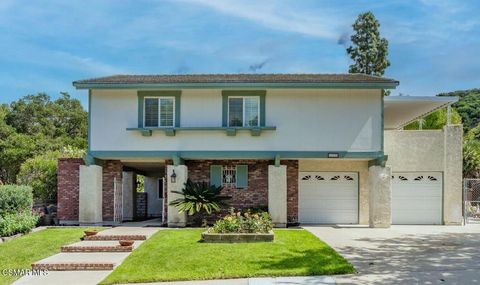 Photo of 320 Hickory Grove Drive, Newbury Park, CA 91320 (MLS # 226001534)