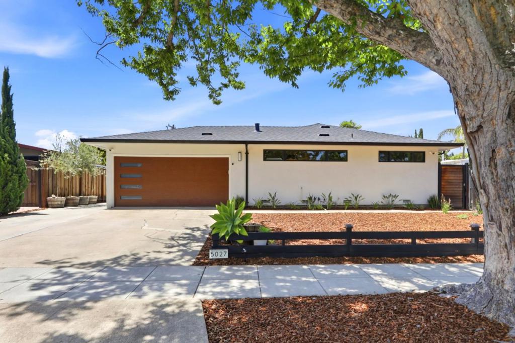 5027 Brewster Avenue