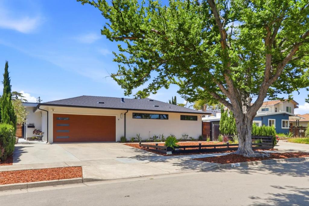 5027 Brewster Avenue