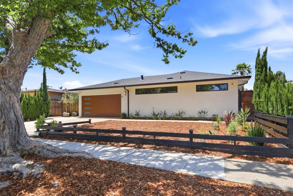 5027 Brewster Avenue