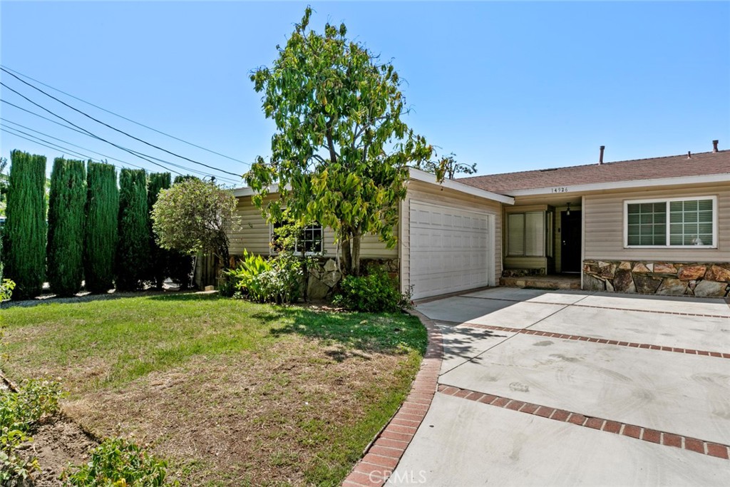 Welcome to this charming 4-bedroom, 3-bathroom home perfectly situated near Van Nuys High School. Step inside to a bright and inviting large living room, ideal for gatherings and entertaining. The well-designed floor plan offers comfortable living spaces and plenty of natural light throughout.
Enjoy the convenience of a 2-car garage and the comfort of central A/C for year-round climate control. Outdoors, you’ll find a generous back patio—perfect for barbecues and outdoor dining—surrounded by lush fruit trees that create a private, garden-like atmosphere.
With its prime location close to schools, shopping, and dining, this home blends suburban comfort with city convenience. Whether you’re relaxing indoors or enjoying the spacious yard, this property offers the perfect place to call home.