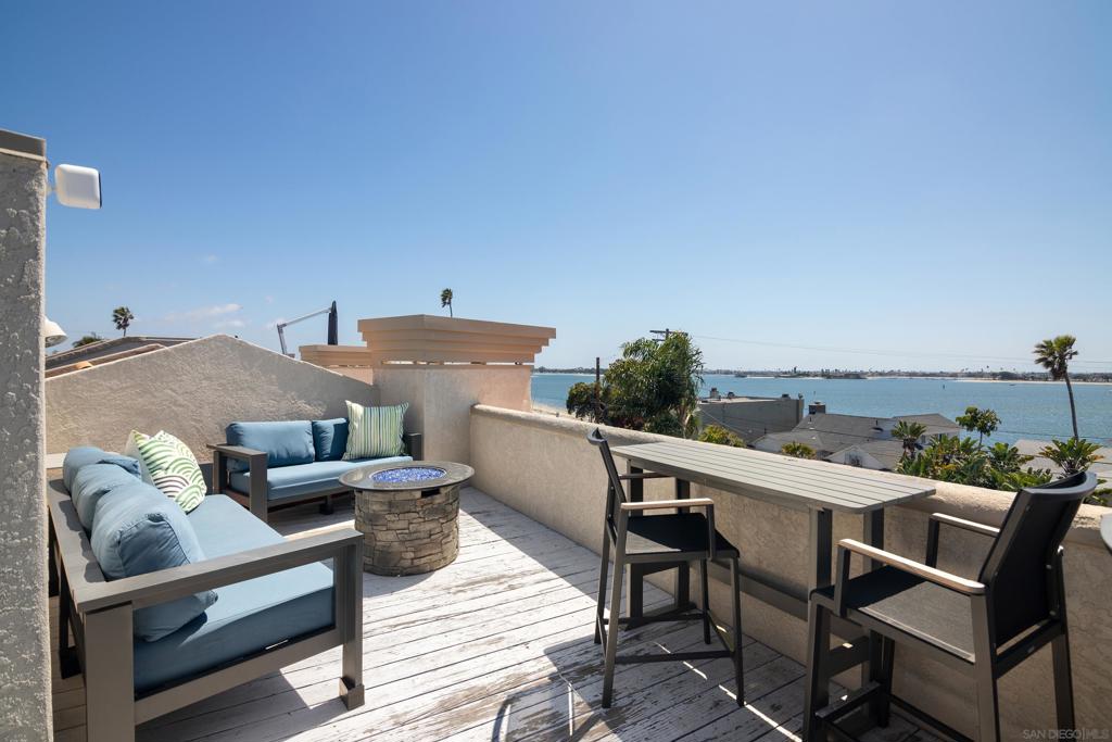 3701 Riviera Dr 11