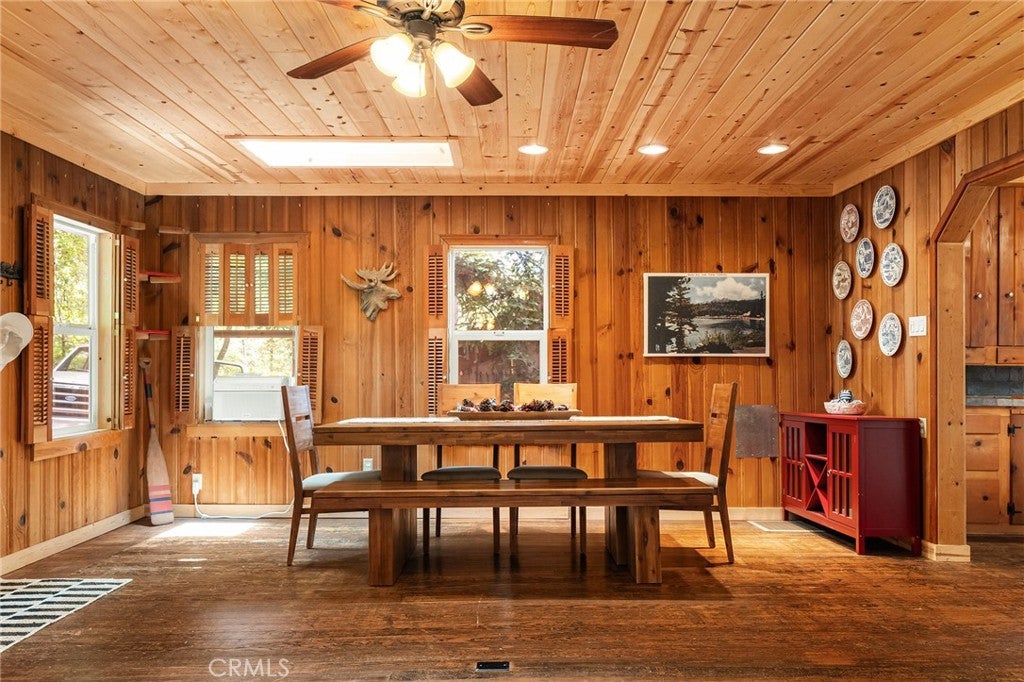 15 Toyon Trail