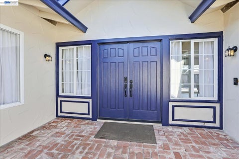 Tiny photo for 5261 Sussex Pl Pl, Newark, CA 94560 (MLS # 41146929)