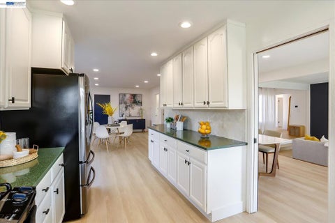 Tiny photo for 5261 Sussex Pl Pl, Newark, CA 94560 (MLS # 41146929)