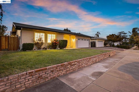 Photo of 5261 Sussex Pl Pl, Newark, CA 94560 (MLS # 41146929)