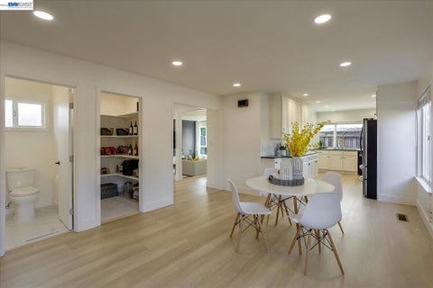 Tiny photo for 5261 Sussex Pl Pl, Newark, CA 94560 (MLS # 41146929)
