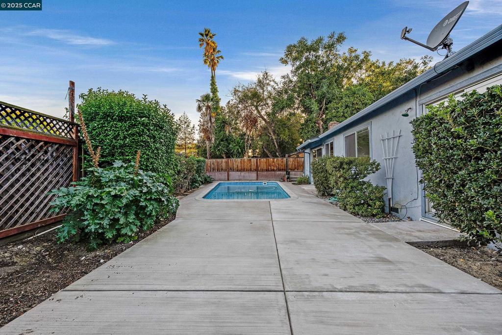 SUNSHINE ESTATES - Residential