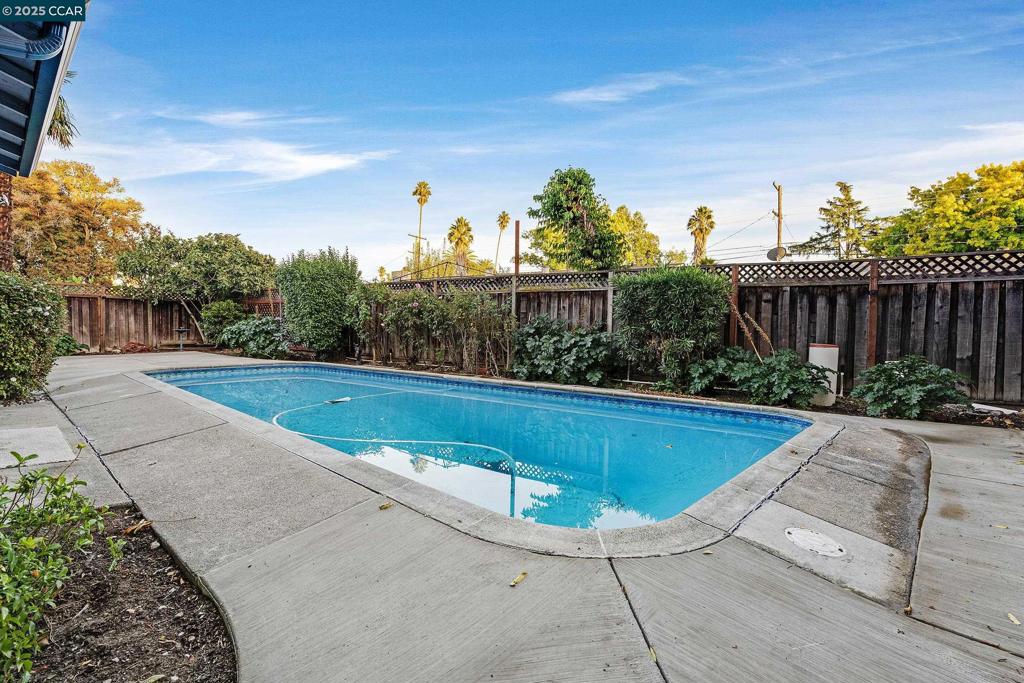 SUNSHINE ESTATES - Residential