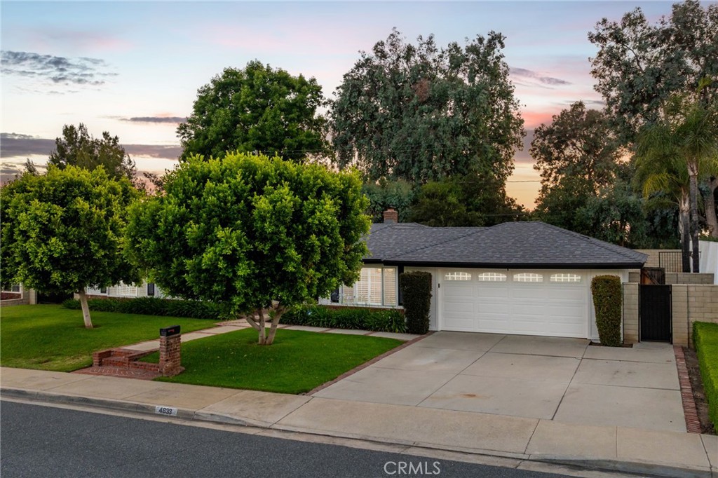 4833 Chamber Avenue