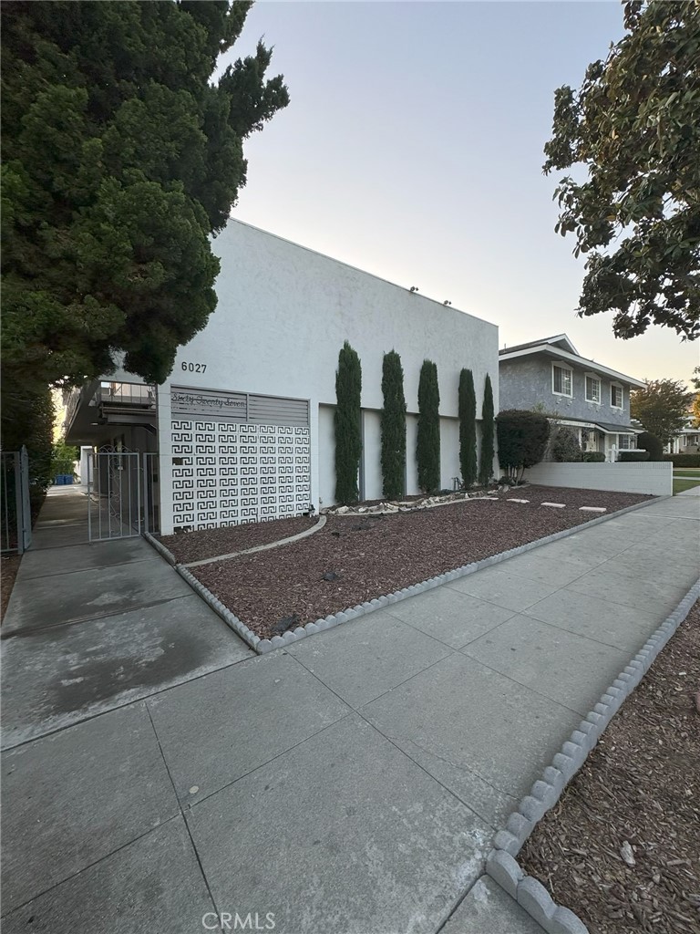 This is the chance to lease one the nicest apartments currently on the market in a very sought after area of Whittier. This apartment is very spacious and has new paint, gorgeous laminate flooring, a brand new tub and shower head. New tile compliments the bathroom. Each bedroom is very large and has plenty of room for all your furnishings. There is a very open kitchen that comes complete with a refridgerator, stove and oven. There is a wall AC unit to keep you cool during the hot days of summer and central heat to keep you warm during the winter. There is an onsight community laundry area. You get your own personal storage unit by your carport. Do not wait because this apartment will be gone very fast. Start enjoying everything Whiitier has to offer in your new apartment.