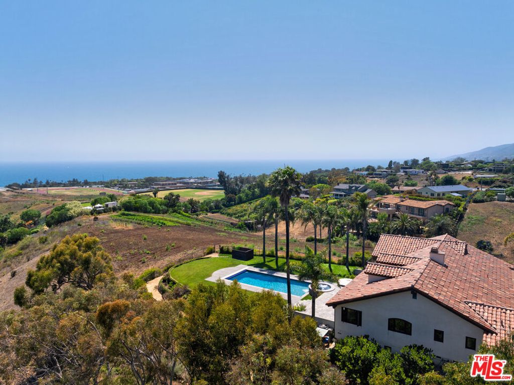 Photo of 29660 Harvester Road, Malibu, CA 90265 (MLS # 26636679)