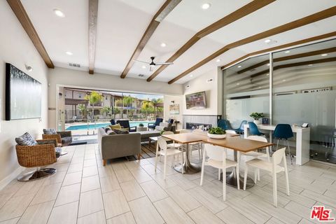 Photo of 4384 Paxton Place, Calabasas, CA 91302 (MLS # 26639299)