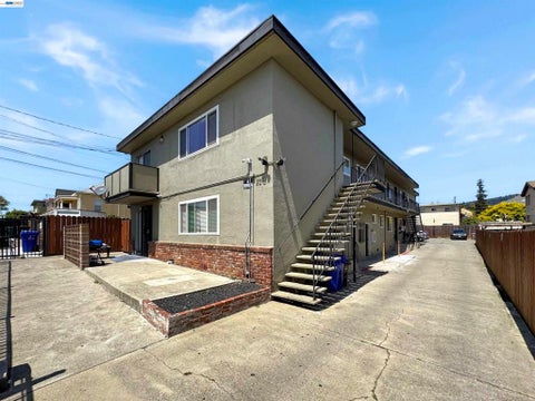 Photo of 3016 Brookdale Ave, Oakland, CA 94602 (MLS # 41142264)