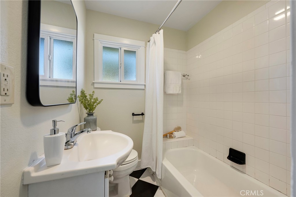 Victoria Square - Residential