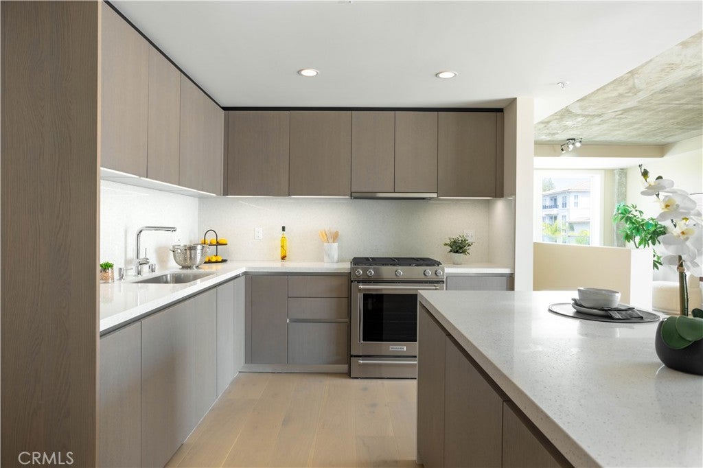 380 Cordova Street 407