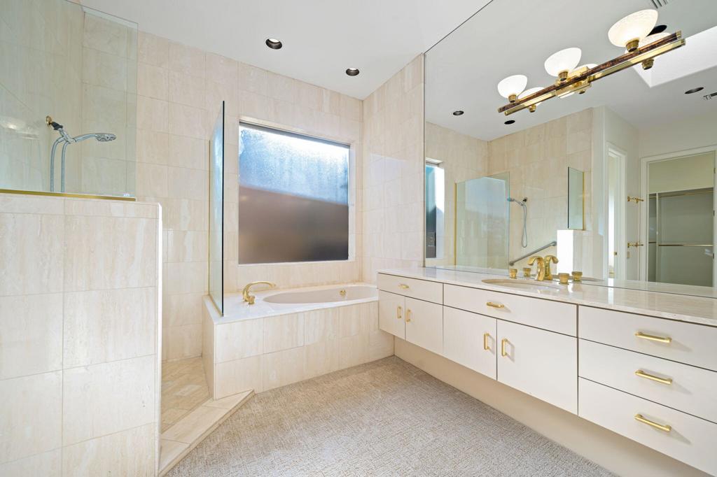 Thunderbird Cove - Residential