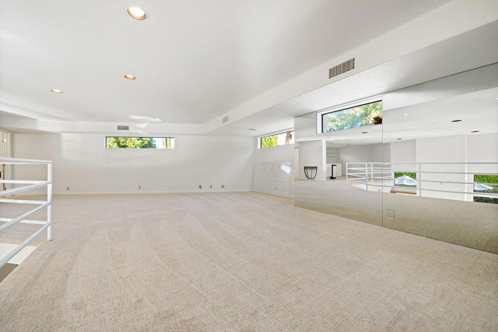 Thunderbird Cove - Residential