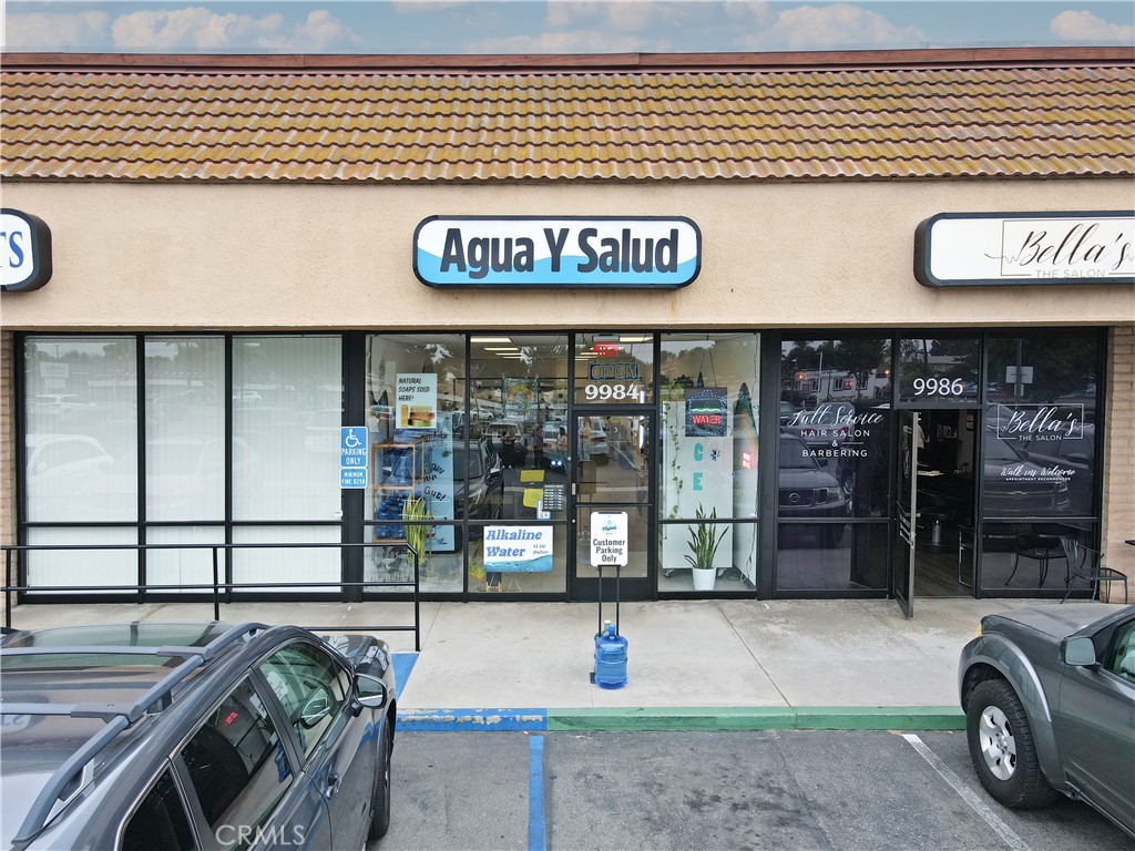 Water Store Business For Sale – A Trusted Source for Quality Water in N. Downey. Discover a cherished community gem that proudly offers premium alkaline water at competitive prices, consistently earning 5-star reviews from satisfied customers. This thriving business has cultivated a loyal clientele, drawn by the growing demand for clean and healthy drinking water. The store is equipped with state-of-the-art water filtration systems and convenient refill stations, creating diverse revenue streams that enhance profitability. Its inviting atmosphere and prime location make it an ideal setting for continued success. This turnkey opportunity promises a seamless transition for a new owner eager to expand upon the store’s well-established reputation and capitalize on its potential. Don’t miss your chance to become part of this excellent business opportunity.