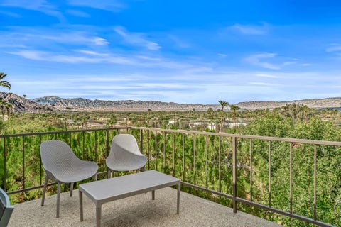 Photo of 2002 Southridge Drive, Palm Springs, CA 92264 (MLS # 219154305DA)
