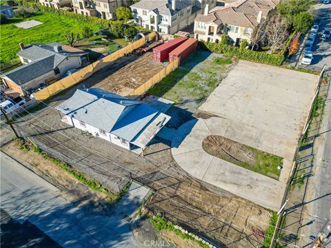 Photo of 2006 E Lakeshore, Lake Elsinore, CA 92530 (MLS # PW26044506)