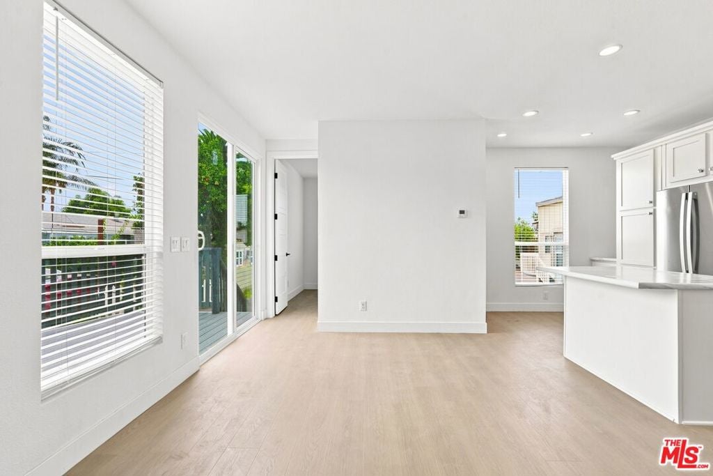 12301 San Fernando Road 502