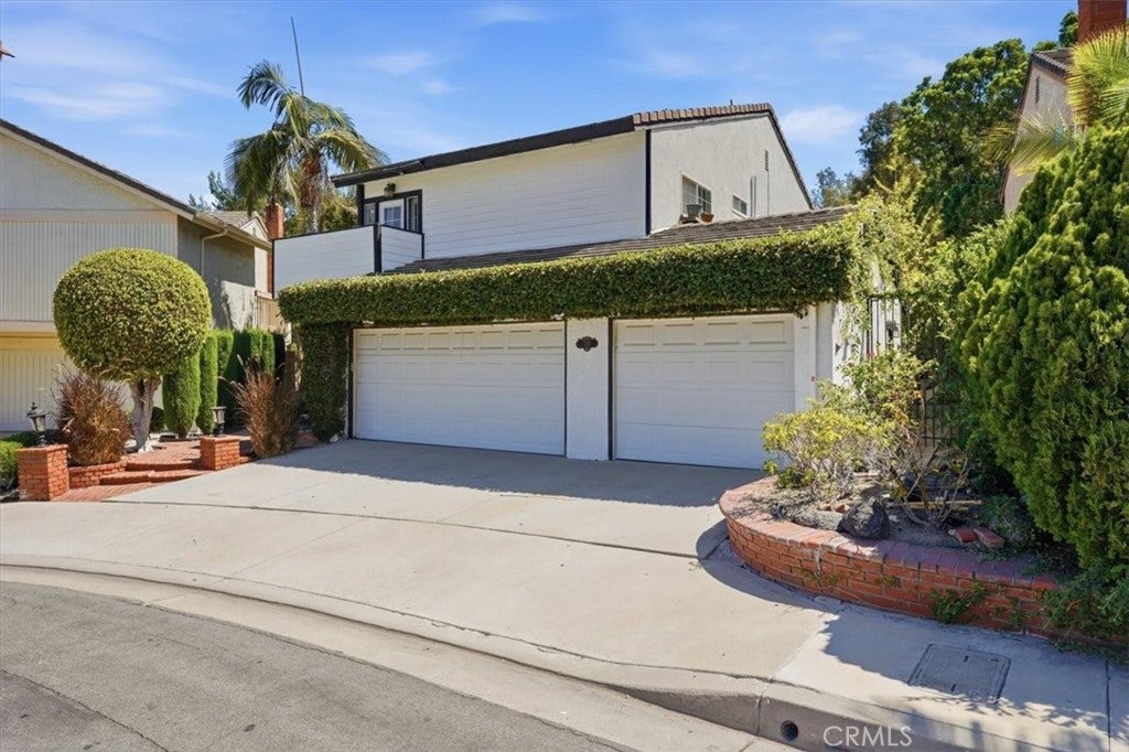 710 S Ridgeview