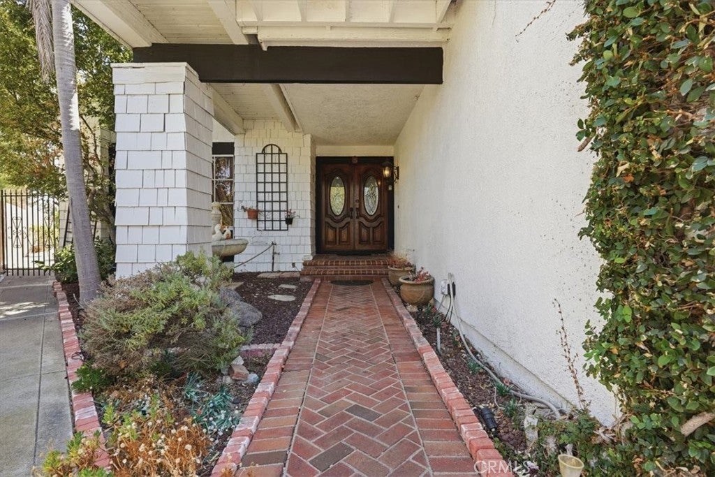 710 S Ridgeview